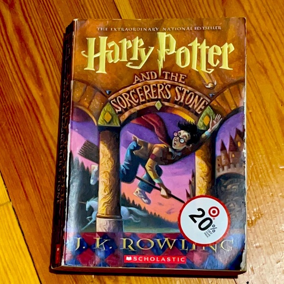 ✨3/$25✨ J K Rowling - Harry Potter and the Sorcerer’s Stone - Picture 1 of 5